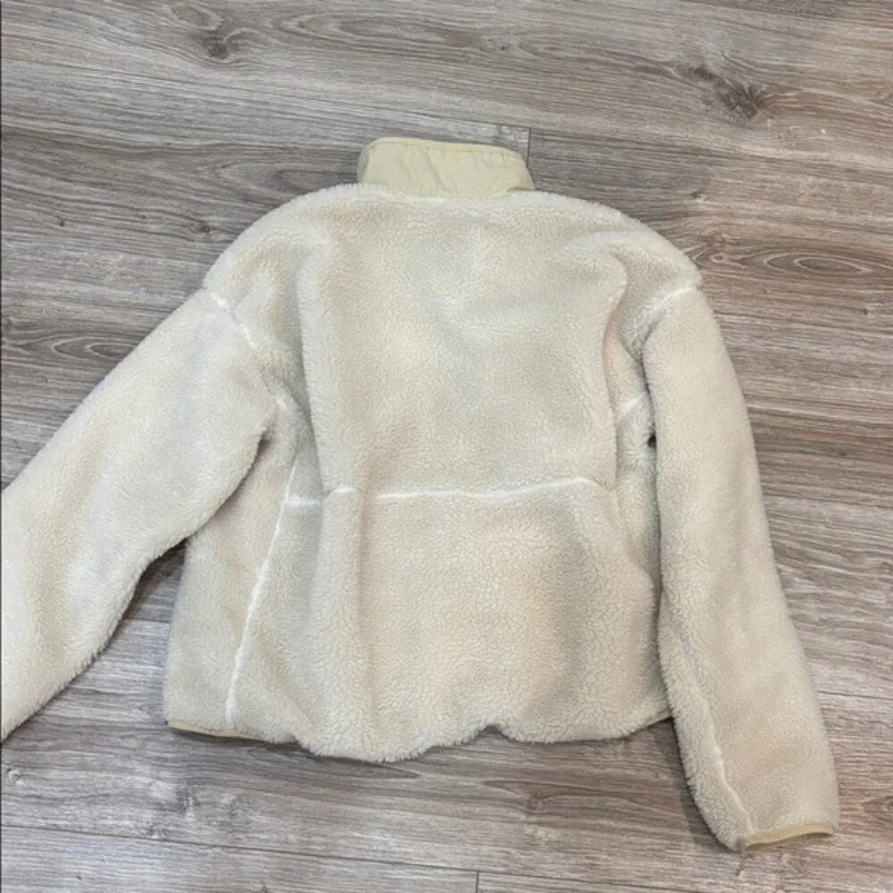 The North Face Women's Off-White Teddy Jacket SIZE MEDIUM CROPPED
